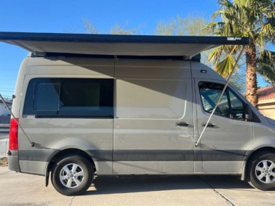 Campervan with Electric Bikes – Nightly Rental